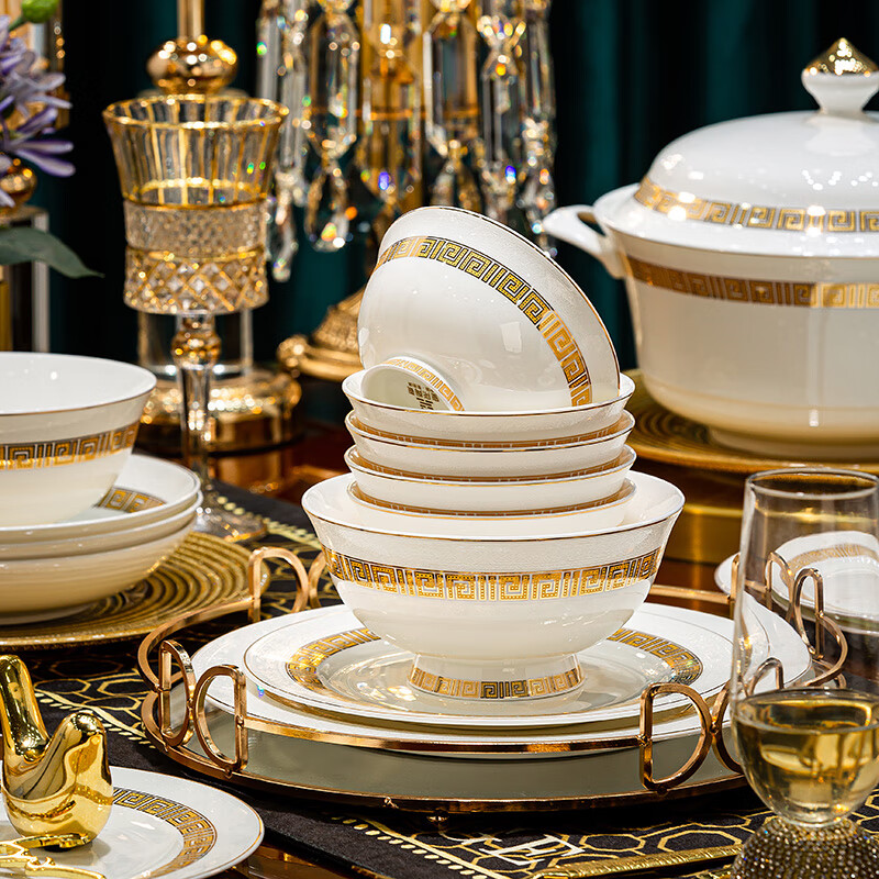 Jingqiu Jingdezhen 1380 high-temperature underglaze color high-end bone china tableware set European bowl and plate set for home relocation underglaze color golden classic 10 people suitcase 60 pieces