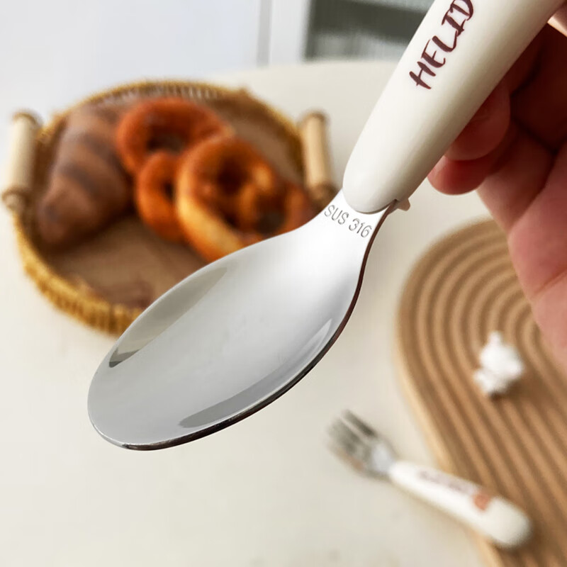 WORTHBUY 316 children's portable tableware stainless steel spoon, chopsticks and fork set training chopstick storage box cute tableware set off-white rabbit + 316 spoon + noodle fork + chopsticks + scissors 5 pieces