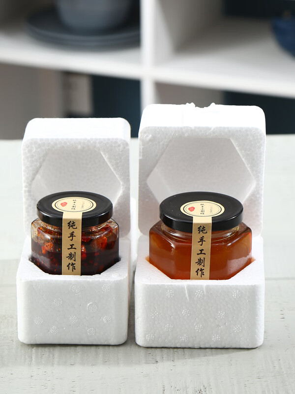 Hexagonal hexagonal glass bottle sealed jar honey bottle packaging small jam vegetable lemon paste can bottle with lid wholesale 6 180 ml + foam box