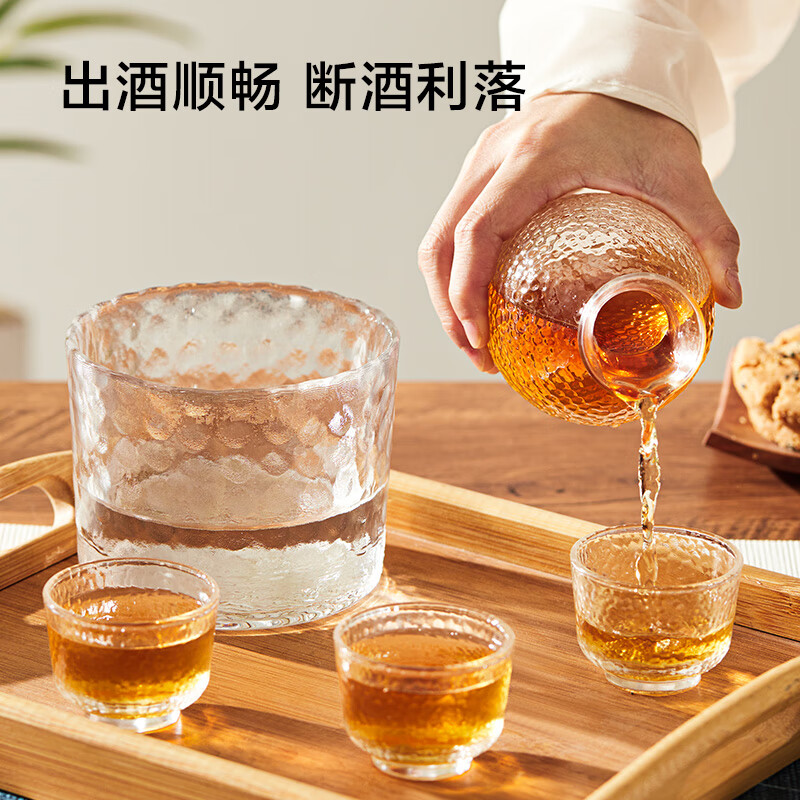 Made in Tokyo, wine set, handmade hammered Japanese sake jug, rice wine warmer, hot pot, wine cup, 1 pot, 1 cylinder, 4 cups