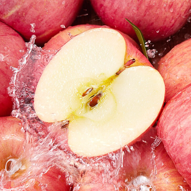 Yantai Apple Fruit Qixia Red Fuji Fresh Fruit Shandong Specialty Crisp Sweet Premium Fruit Net Weight 2.5 Jin (Fruit Diameter More than 80mm)