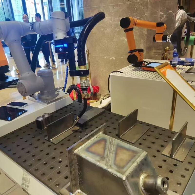 AUBO six-axis collaborative robot robotic arm manipulator handling palletizing loading and unloading automated AUBO robotic arm AUBO-I10