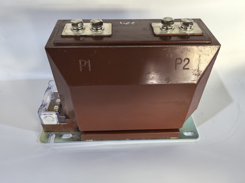Huili customized 10KV high voltage current transformer LZZBJ9-10 5-600/5 0.5/10P10 indoor current transformer 56000510P10