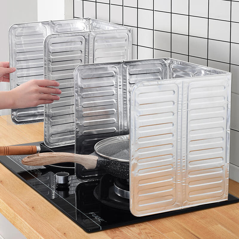 Oil baffle foldable home kitchen waterproof and oil-proof sticker enclosure gas stove insulation aluminum foil anti-splash oil baffle two pieces 33*84