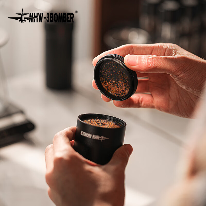 MHW-3BOMBER bomber Valentine's Day gift Sharp R3 hand grinder manual coffee bean grinder portable coffee machine grinds evenly Sharp R3 grinder black
