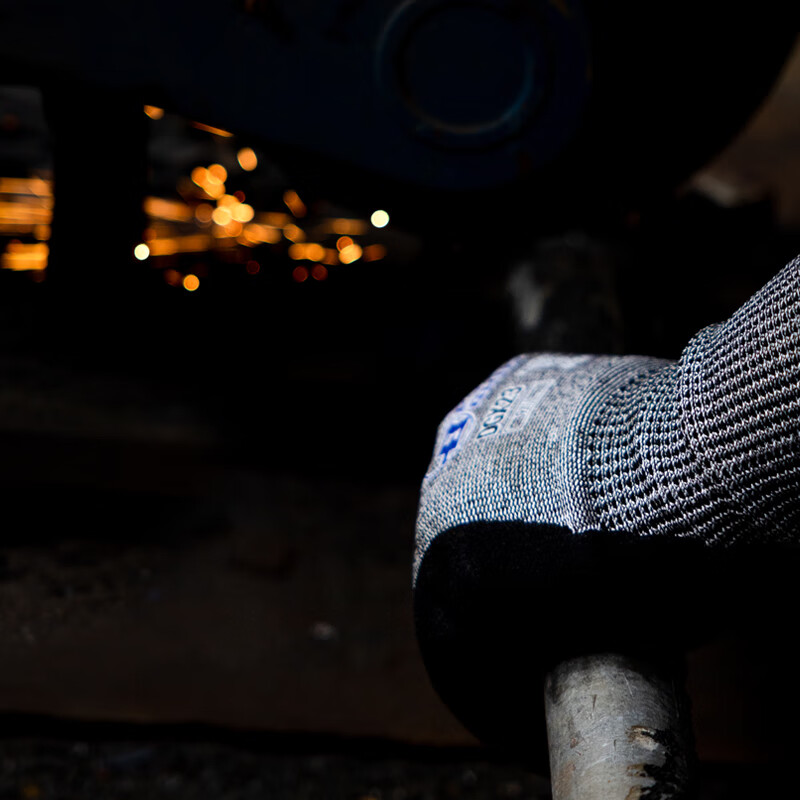 Henghui F-level anti-cut gloves Basalt anti-cutting anti-slip anti-puncture wear-resistant touch screen Woodworking anti-cut steel plate glass work protection DGX23