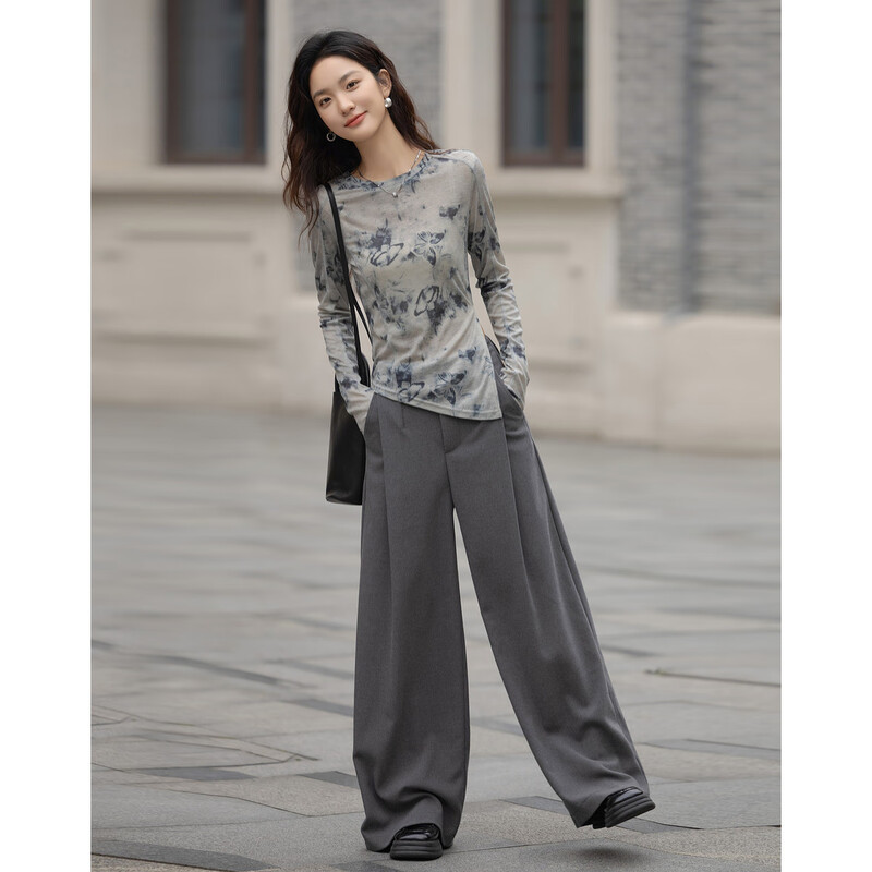 Demana batik technology, spring atmosphere, light and retro fashionable dividing line decoration, covering the flesh, easy to match women's T-shirt