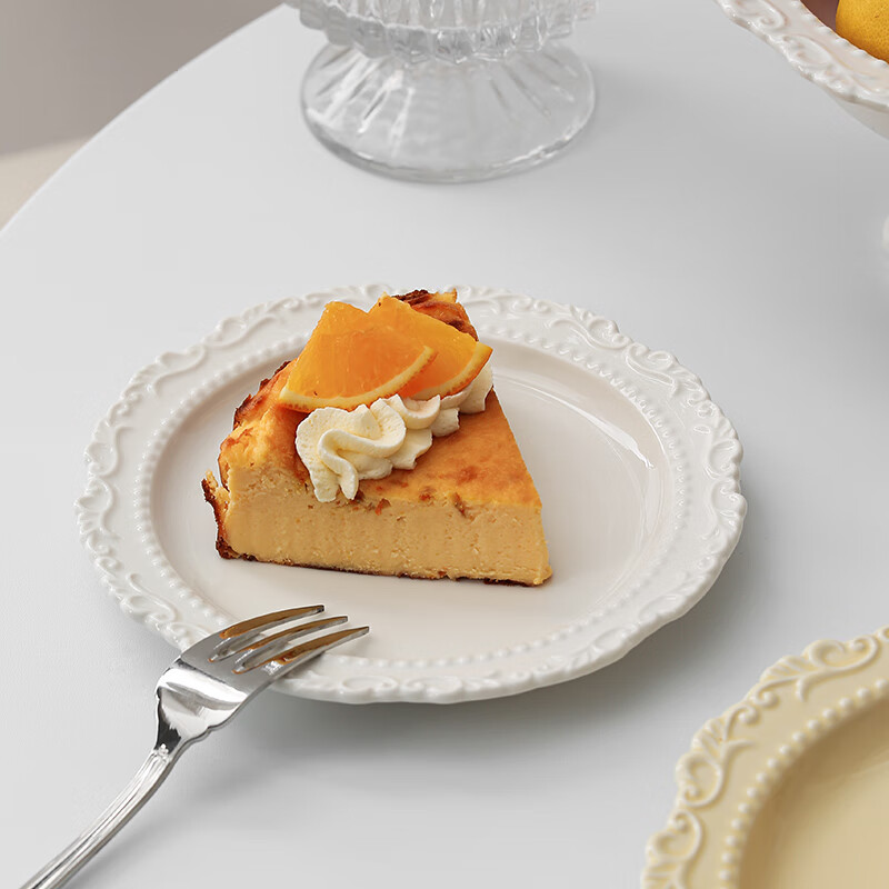 Honor Time French ins embossed plate retro-style ceramic dinner plate home plate dinner plate fruit plate dish plate cream high-end tableware white shallow plate 6 inches
