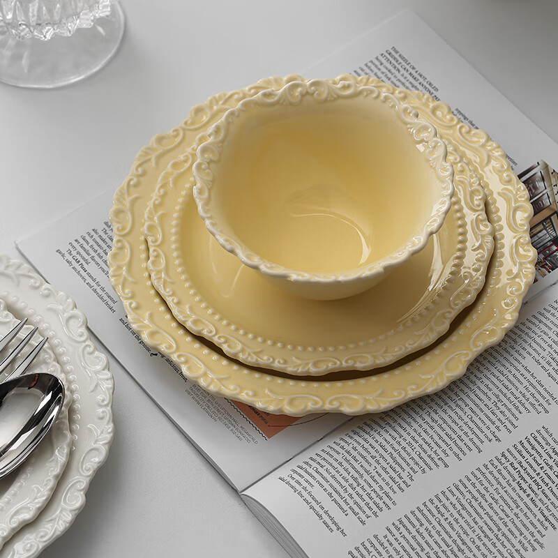 Honor Time French ins embossed plate retro-style ceramic dinner plate home plate dinner plate fruit plate dish plate cream high-end tableware white shallow plate 6 inches