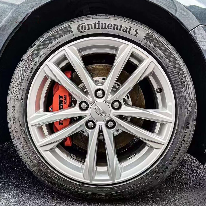 TTSPORT5440 brake caliper upgrade and modification kit is suitable for Yingshi Penang Xila Corolla Magotan Kia K5 TT5440 with 330 discs. The Hetou bridge code is black by default.