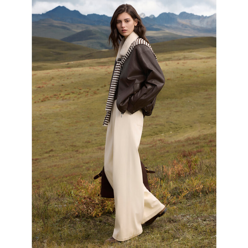 ELLE design plush lapel leather short jacket for women 2025 winter new high-end silhouette jacket top dark brown pre-sale M