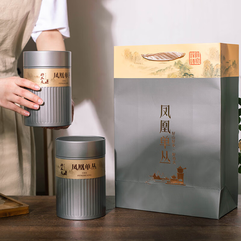 Gannan people's charcoal roasted duck excrement-scented Phoenix Dancong tea is highly fragrant and sweet. Chaozhou specialty Dancong new tea is fragrant oolong tea. Fragrance type 250g