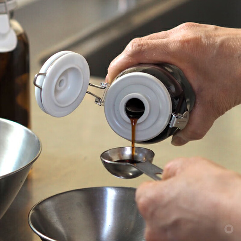 Shuangshan Japan imported glass oil pot kitchen sealed oil bottle oil vinegar shaker bottle seasoning jar seasoning jar 300ml one-click sealed bottle