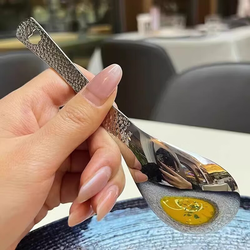 Retro ins style spoon stainless steel hammer pattern spoon household thickened table spoon children's table spoon good appearance loss sale 3 pieces