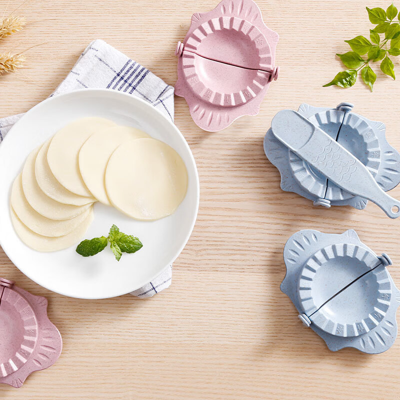 FANCYCHIC Dumpling Making Artifact Home Dumpling Wrap Mold Set Kitchen Tools Dumpling Tools Flower-shaped Dumpling Maker 2 Pack (1 Blue + 1 Pink)