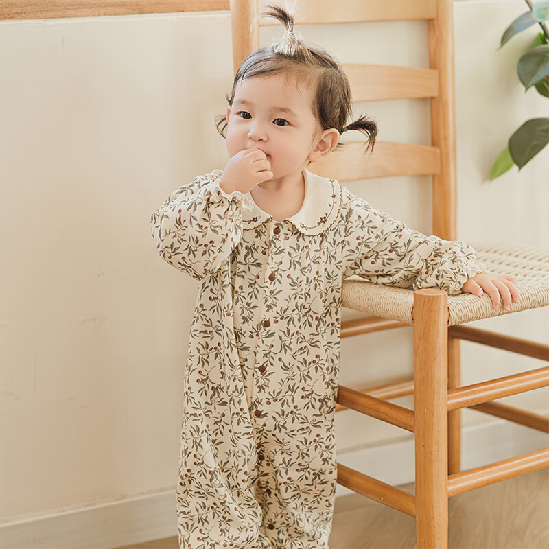 Cute Bear baby girl jumpsuit, fashionable and cute, spring and autumn infant and toddler stretchy clothes, crawling clothes, going out clothes, spring clothes