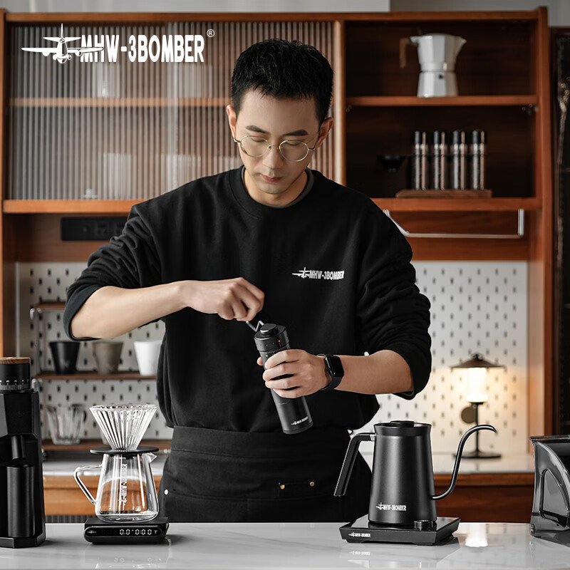 MHW-3BOMBER bomber Valentine's Day gift Sharp R3 hand grinder manual coffee bean grinder portable coffee machine grinds evenly Sharp R3 grinder black