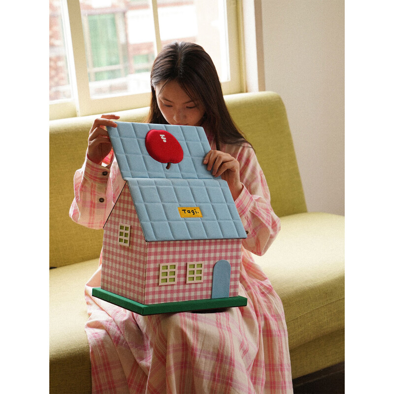 Tagi. <Apple Tapi House> Cute house multi-layer storage box desktop storage box jewelry box New Year gift