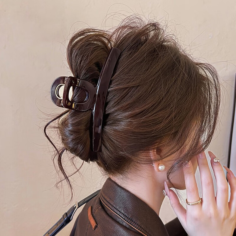Gemeng's high-end chocolate brown one-word grab clip large shark clip hair clip for women's back of the head Ruth's same clip hair accessory