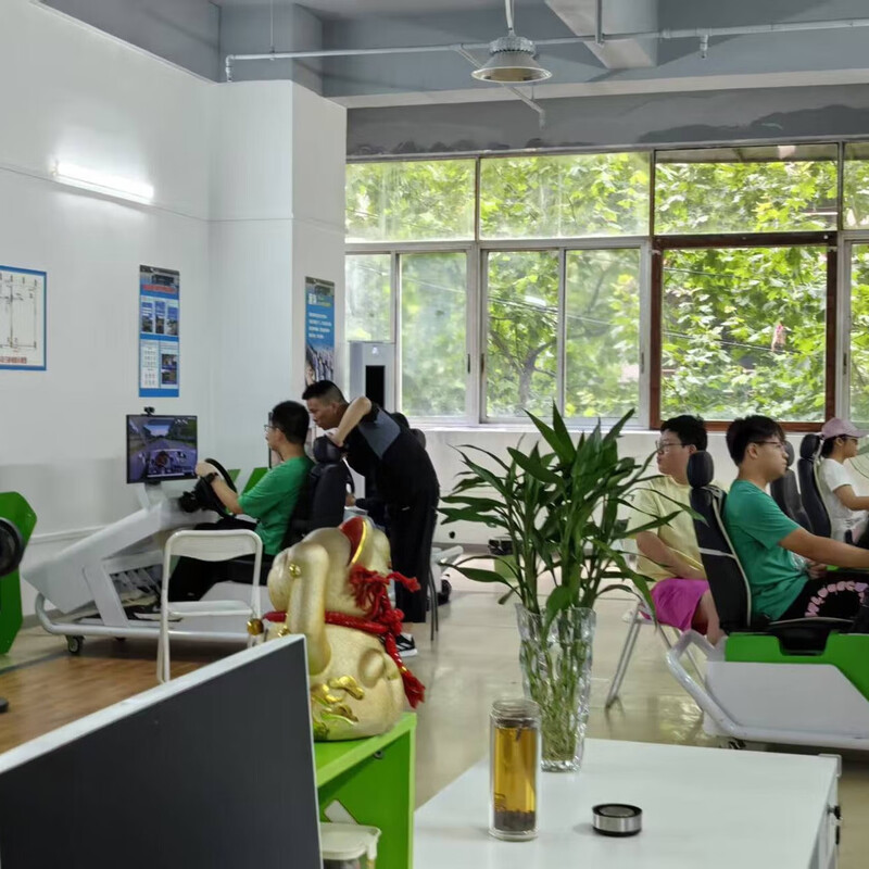 Testing Wuhan Blue Shield Driving School’s automatic VIP one-person, one-car all-inclusive class