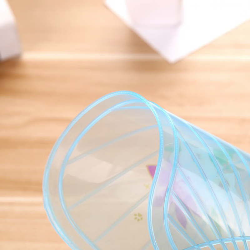 Summer hand fan, banana fan, heart-shaped soft plastic student home fan, mosquito repellent cartoon fan, lace round, 2 pack, random colors, shipped evenly