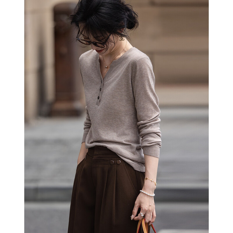 Demana effortless and comfortable autumn simple style V-neck three-button long-sleeved sweater comfortable sweater women's top