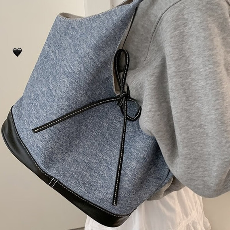 Korean niche stitching tote bag for women new commuter shoulder underarm bag blue