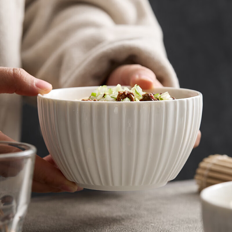 French vertical grain bowl, new rice bowl for home use, particularly beautiful, simple white ceramic small bowl, high-end 2025, 10 pieces, French vertical grain 4.5-inch bowl