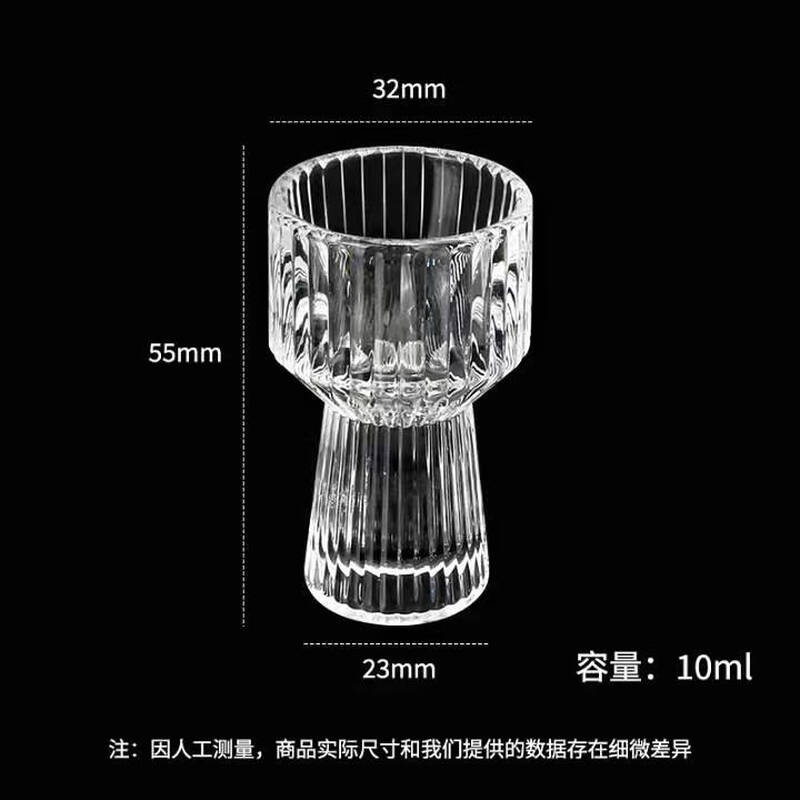 The shopkeeper's striped white wine glass set is creative, light luxury, high-looking, and divided into wine bottles for home use. One cup, one cup, one cup, one cup, one cup, one cup.