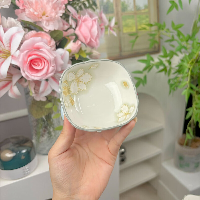 Seto-yaki gold leaf ceramic bowls and plates, high-looking plates, rice bowls, soup bowls, home dining plates, fish plates, 4-pack, Seto-yaki 4-inch flavor plates