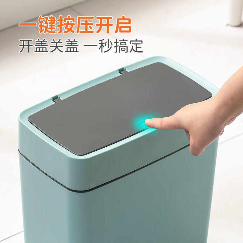 Trash cans, high-end kitchen garbage with lids, wheels, home bedroom strips, Internet celebrity bathroom bedside coffee table, gap garbage cans wholesale, Nordic rice, large size with universal wheels