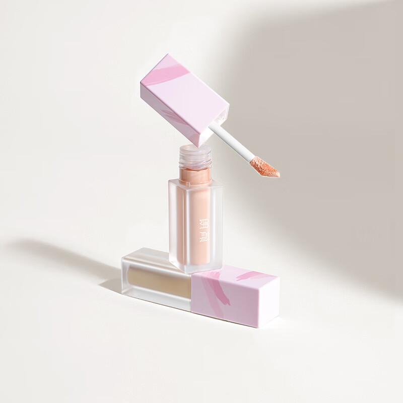 Lang Color Repair Concealer Moisturizes to cover dark circles, acne marks, spots, redness, nasolabial folds, tear troughs, and facial brightening