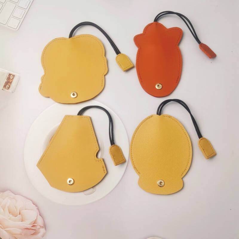 Yunluo key pull-out cartoon electric car large capacity creative key bag car universal cute open yellow toast key bag