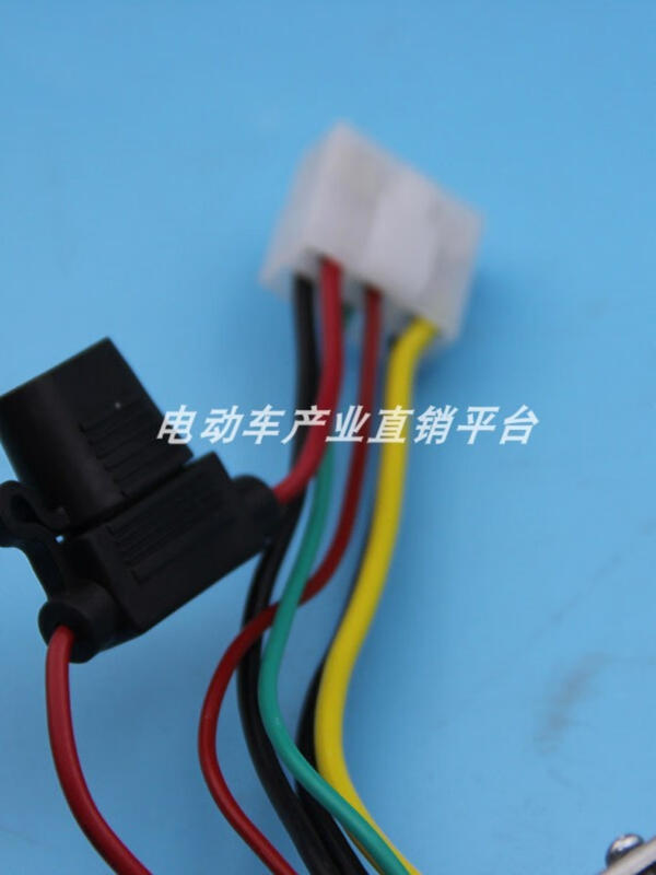 Sankeyou voltage converter Hongxiang electronic electric tricycle four-wheeler battery car conversion six-wire three-wire 25A female plug