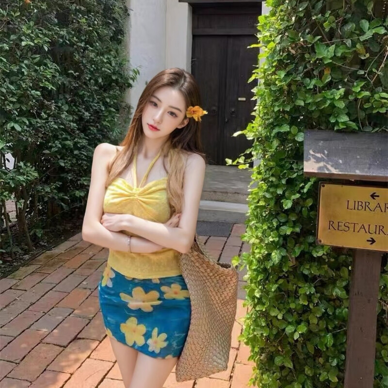 Bai Qixin swimsuit female dopamine girl island sweet outfit three-piece seaside vacation tube top suspender sweet and spicy slimming summer yellow tube top three-piece set one size 80-118 pounds