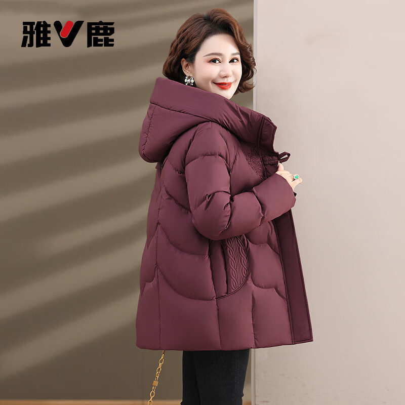 Yalu hooded mother's wear down jacket, new Chinese style buckle, western style, middle-aged and elderly New Year's coat, red 175