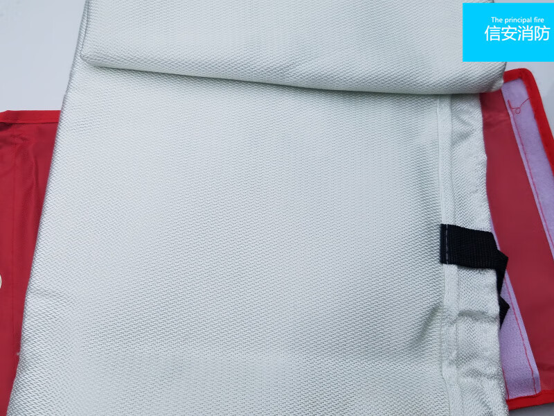Fire extinguishing blanket, survival blanket, fiberglass fire blanket, asbestos blanket, fire certification 1.5*1.5 meters, 2*2 meters thickened fire blanket
