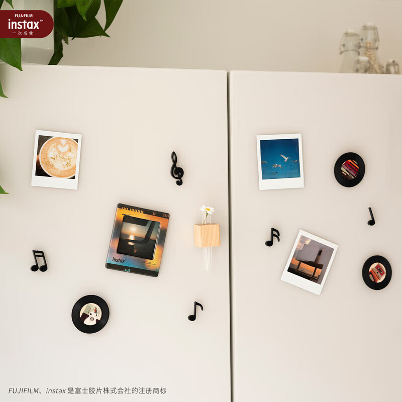 Fuji (FUJIFILM) one-time imaging instax square refrigerator magnet photo frame image