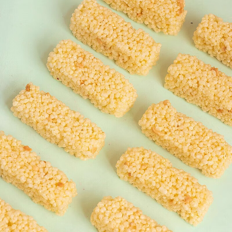 Nuts, peanuts, millet crisps, whole box of rice krispie treats, internet celebrity offices, nostalgic snacks to satisfy cravings, millet crisps 10 packs