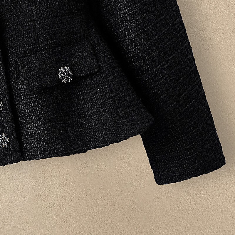 Sibaishe Xiaoxiang style long-sleeved jacket for women 2025 autumn new style retro V-neck slim button design top