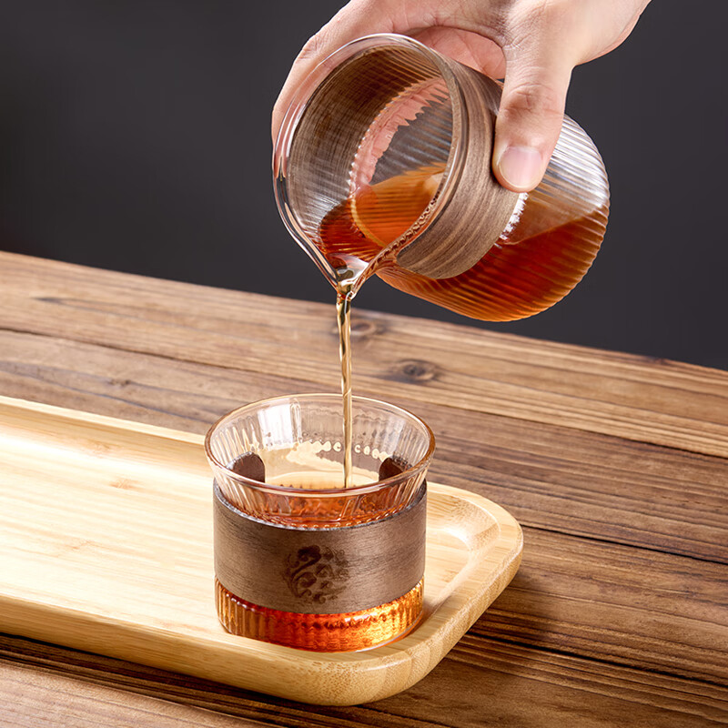 Ershanji Coffee Sharing Pot Hand-brewed Coffee Set Glass Brewing Pot Hanging Ear Coffee Cup Cold Quenching Pot High Temperature Resistance Evaluation Cup 1 Pot 2 Cups Coffee Sharing Pot + Tray