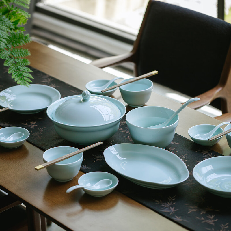 Heart Appreciate Good Things Jingdezhen High White Porcelain Shadow Celadon Underglaze Color Translucent Gourd Tableware Set Bowls and Dishes Complete Set of Bowls and Chopsticks as Housewarming Gifts Gourd Celadon Glaze 58-head Gift Box