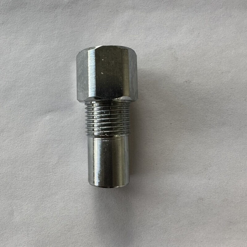 Eliminate the shield with low three-way catalytic efficiency. Decode the fault code. Turn off the fault light at the rear oxygen sensing connector. Stainless steel