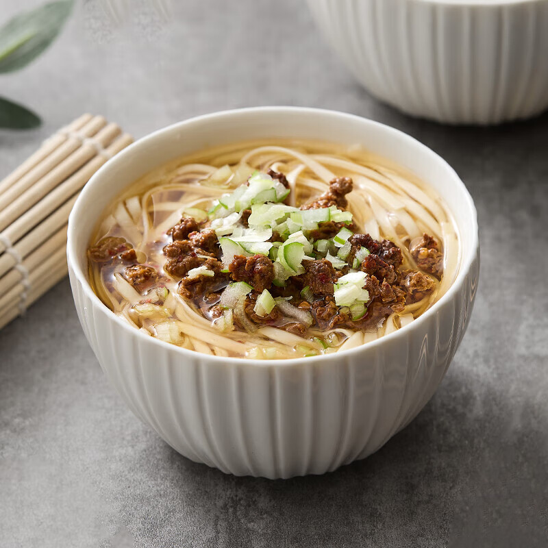 French vertical grain bowl, new rice bowl for home use, particularly beautiful, simple white ceramic small bowl, high-end 2025, 10 pieces, French vertical grain 4.5-inch bowl