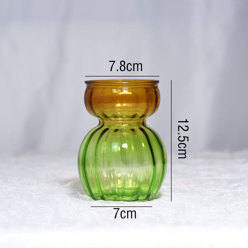 European style vertical pattern glass vase ins feng shui cultivated vase mini glass vase floor flower arrangement 1 piece snowman transparent glass vase