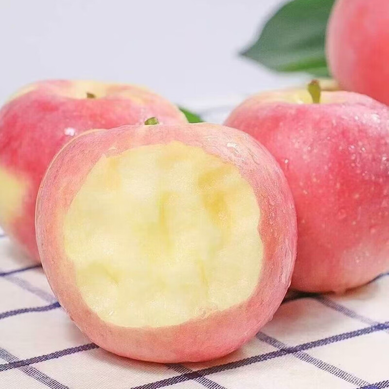 Yuncheng Apple Shanxi Yuncheng Fuji Ugly Apple Linyi Film Bag Apple Crisp, Sweet and Juicy Whole Box Pallet Packed with Box 1 Jin Small Fruit Color Box (65-70mm)