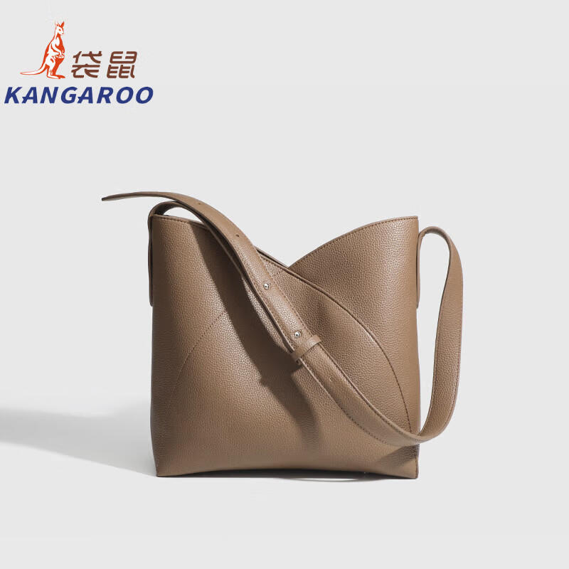 Kangaroo (KANGAROO) launches new niche design single shoulder crossbody bag commuting large capacity portable dual-use casual bucket bag simple and versatile coffee