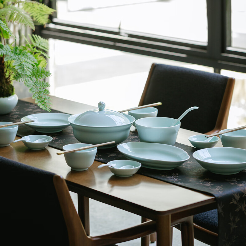 Heart Appreciate Good Things Jingdezhen High White Porcelain Shadow Celadon Underglaze Color Translucent Gourd Tableware Set Bowls and Dishes Complete Set of Bowls and Chopsticks as Housewarming Gifts Gourd Celadon Glaze 58-head Gift Box