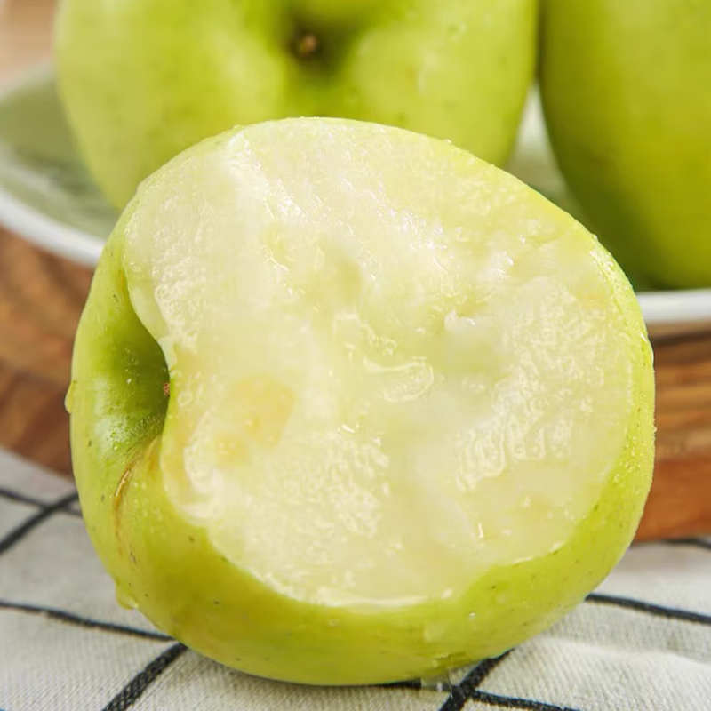 Shaanxi Ruixue apples are crispy, sweet and delicious, straight from the orchard, fresh and delicious, 4.5 catties (fruit diameter 65#-75#) small fruit in box