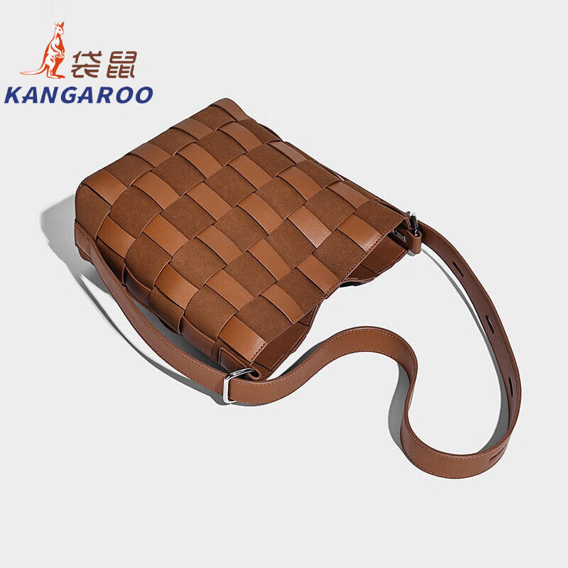 Kangaroo (KANGAROO) new antique style hand-woven bag large capacity commuting bucket bag can be worn on one shoulder, crossbody, under armpit, niche design bag, black 22*10*25CM